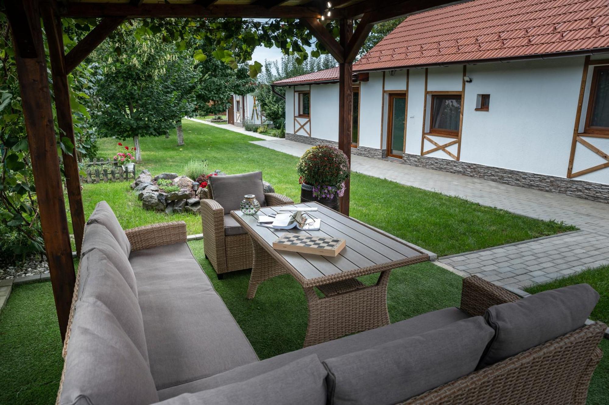 Magda Garden Ξενοδοχείο Cîrţişoara Εξωτερικό φωτογραφία